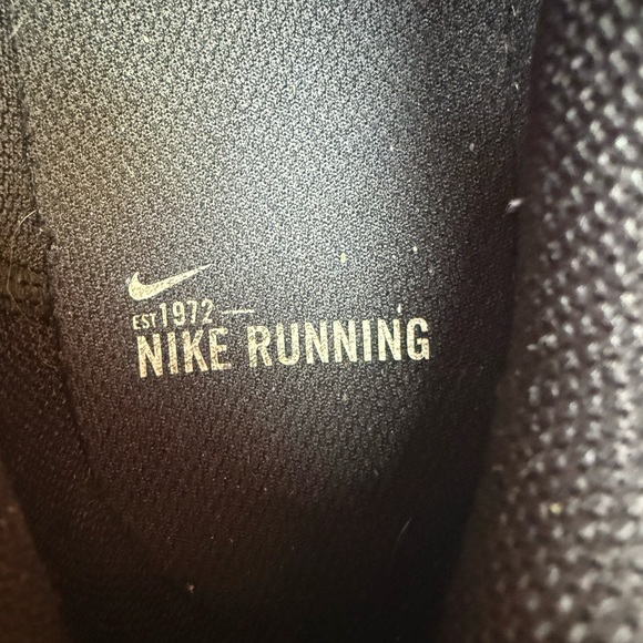 Nike Run Swift 3 Men's Black and White Athletic Shoes - Picture 12 of 13